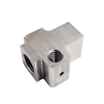 Ağır Güçlü Araçlar İçin Donanım İşleme CNC Otomotiv Parçaları Üreticileri